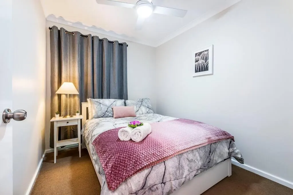 Charming Getaway Steps From Attractions & Amenities Βίλα Περθ 0*,